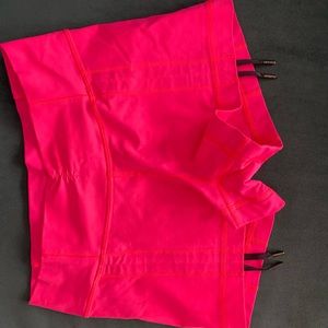 LULULEMON CINCH FRONT SHORTS size 4